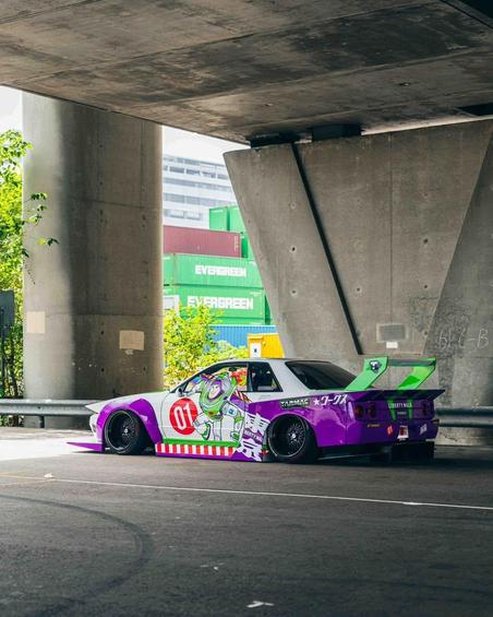 The Buzz Lightyear LBWK R32