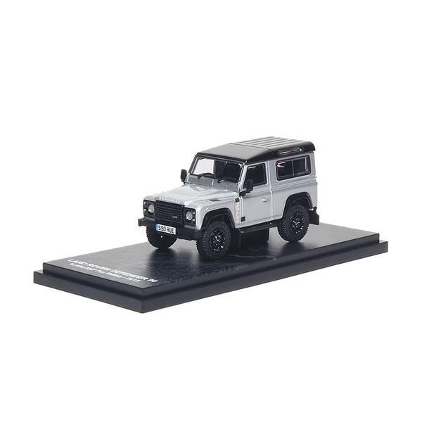 The Image-4 of the Land Rover Defender 90 2015 1/64 Diecast Car by Almost Real