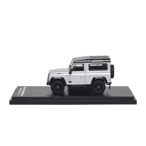 The Image-6 of the Land Rover Defender 90 2015 1/64 Diecast Car by Almost Real