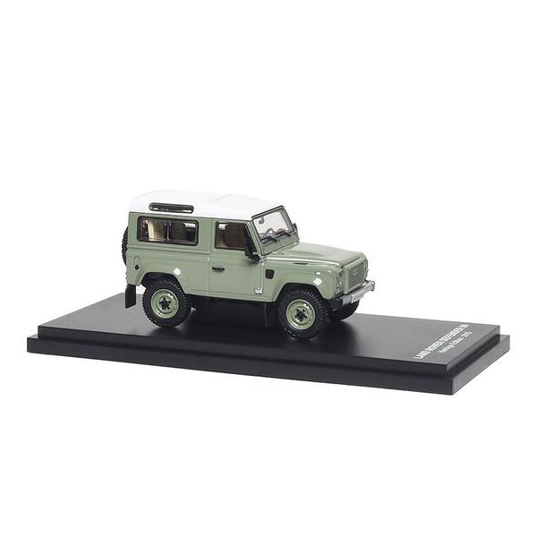 The Image-4 of the Land Rover Defender 90 2015 1/64 Diecast Car by Almost Real