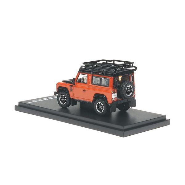 The Image-3 of the Land Rover Defender 90 2015 1/64 Diecast Car by Almost Real