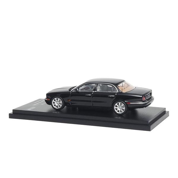 The Image-6 of the Jaguar XJ-6 (X350) 1/64 Diecast Car by Almost Real