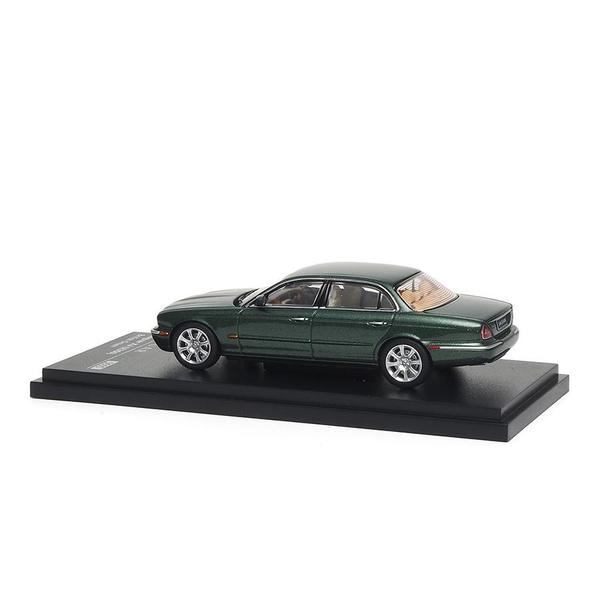 The Image-6 of the Jaguar XJ-6 (X350) 1/64 Diecast Car by Almost Real