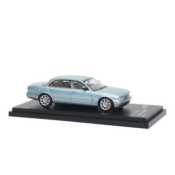 The Image-5 of the Jaguar XJ-6 (X350) 1/64 Diecast Car by Almost Real