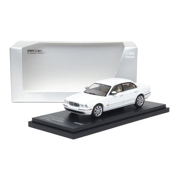 Pictrue of a Jaguar XJ-6 (X350) 1/64 Diecast Car by Almost Real ARBOX-XXX-610504001