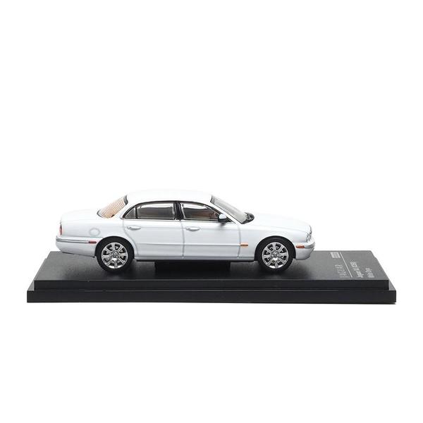The Image-5 of the Jaguar XJ-6 (X350) 1/64 Diecast Car by Almost Real