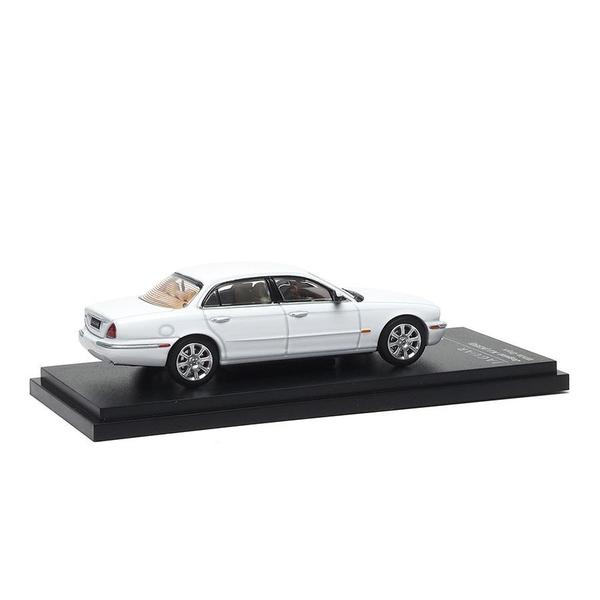 The Image-6 of the Jaguar XJ-6 (X350) 1/64 Diecast Car by Almost Real