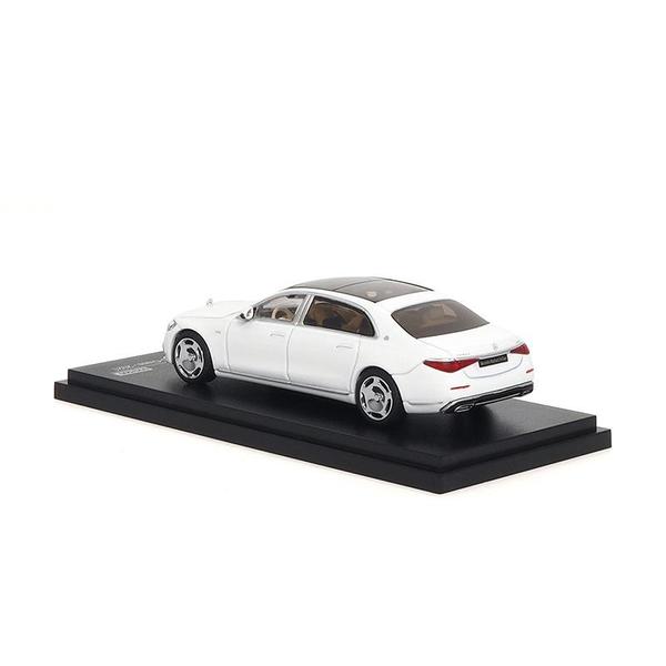 The Image-4 of the Mercedes-Maybach S 680 2021 1/64 Diecast Car by Almost Real