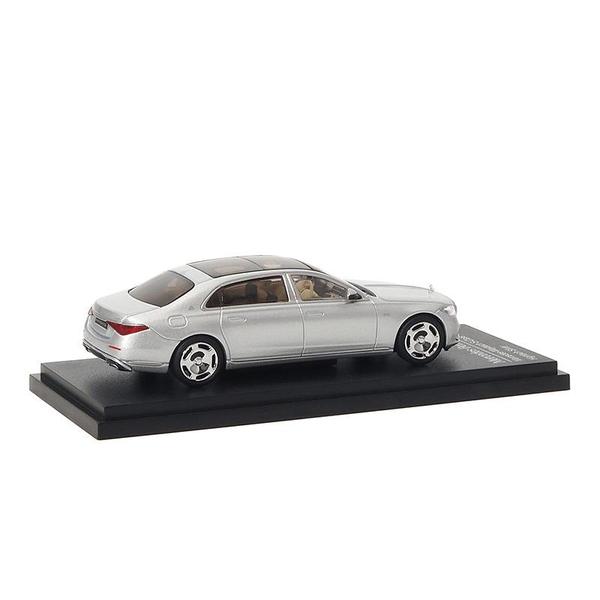 The Image-6 of the Mercedes-Maybach S 680 2021 1/64 Diecast Car by Almost Real