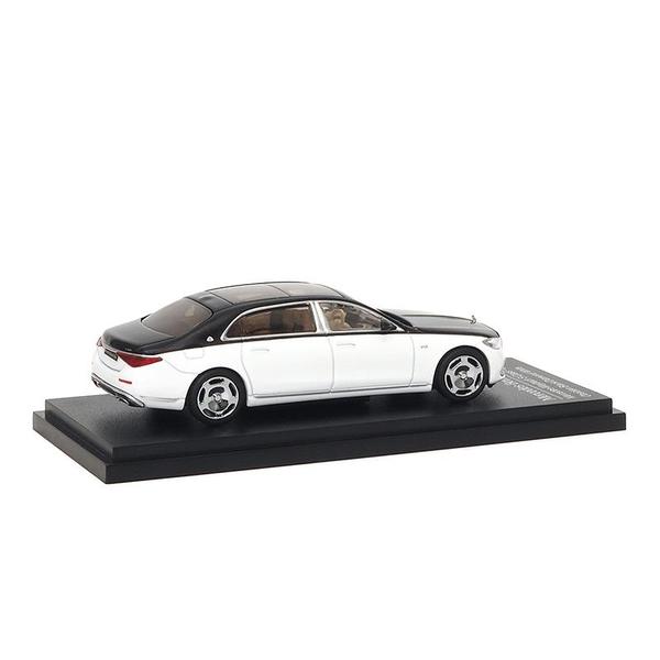 The Image-6 of the Mercedes-Maybach S 680 2021 1/64 Diecast Car by Almost Real