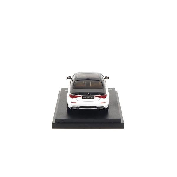 The Image-8 of the Mercedes-Maybach S 680 2021 1/64 Diecast Car by Almost Real