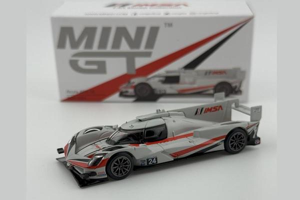 Picture of a Acura ARX-06 GTP by diecast car manufacturer Mini GT