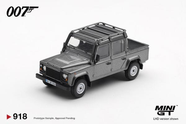 Pictrue of a Land Rover Defender 110 Crew Cab 1/64 Diecast Car by Mini GT MGT_00918