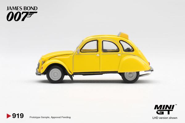 The Image-2 of the Citroen 2CV 1/64 Diecast Car by Mini GT