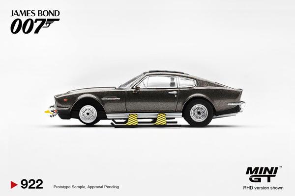The Image-2 of the Aston Martin V8 Vantage 1/64 Diecast Car by Mini GT