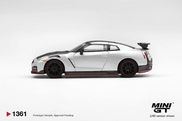The Image-2 of the Nissan GT-R Nismo 2024 1/64 Diecast Car by Mini GT