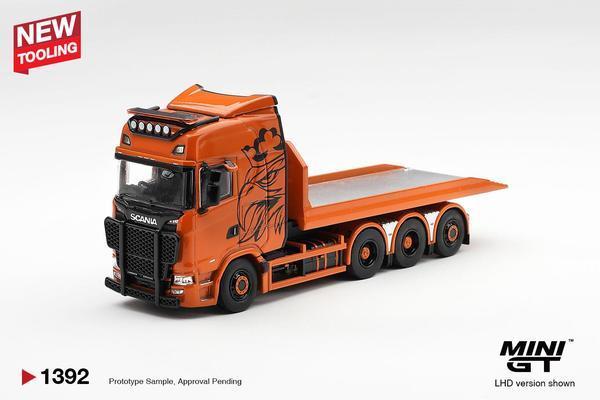 Pictrue of a Scania 770S B8x4NA Hooklift Flatbed 1/64 Diecast Car by Mini GT MGT_01392