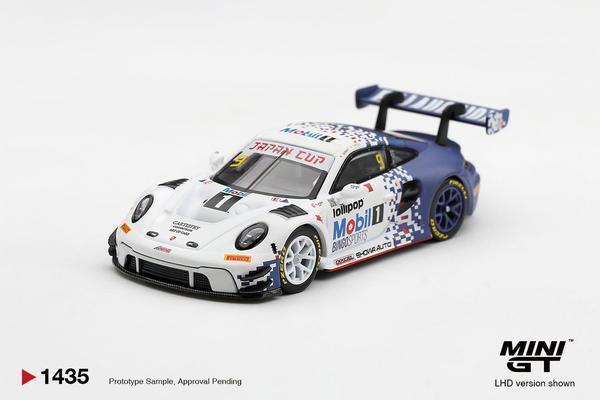 Pictrue of a Porsche 911 GT3 R 1/64 Diecast Car by Mini GT MGT_01435